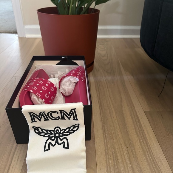 MCM Fuchsia Slide Sandals - Picture 4 of 9